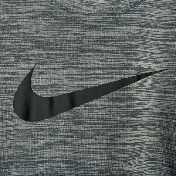 Nike Center Swoosh Hoodie Men Large Gray AOP Spotlight Pullover Dri Fit Pocket - Picture 2 of 6